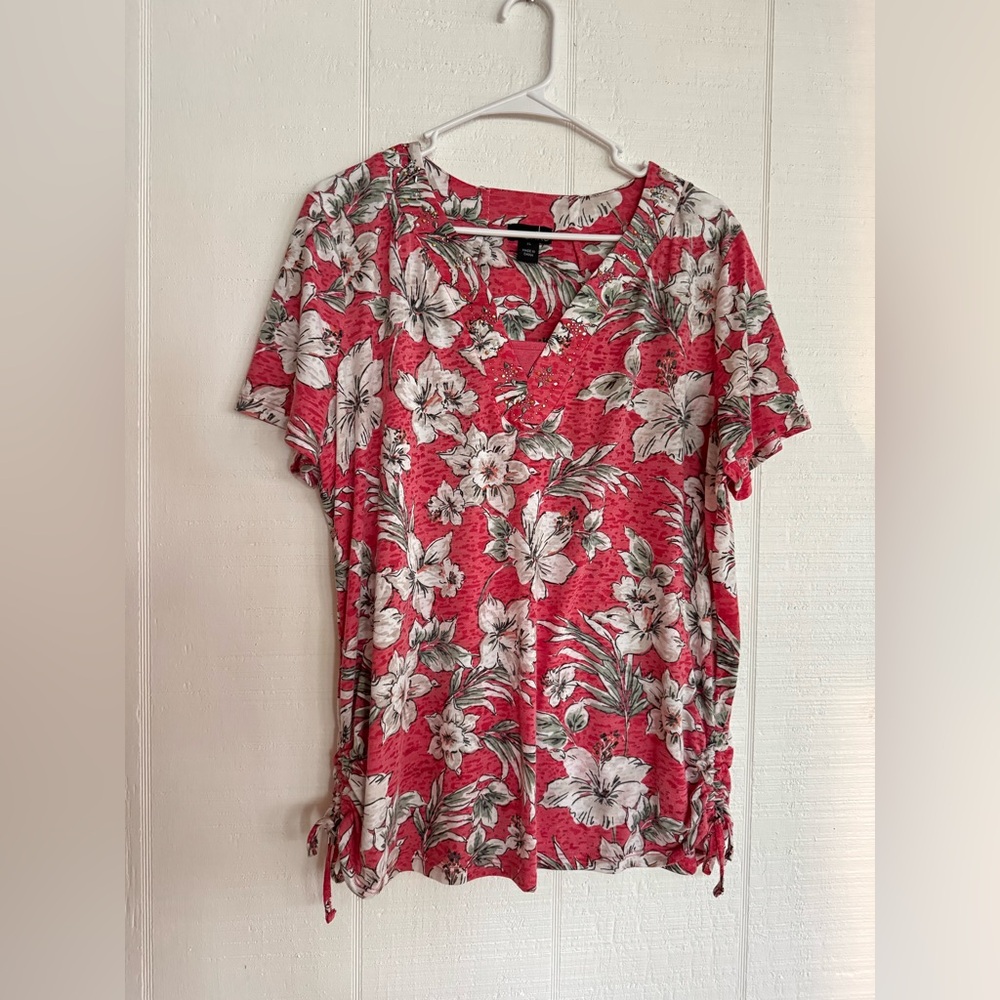 Erika size xl floral bling top